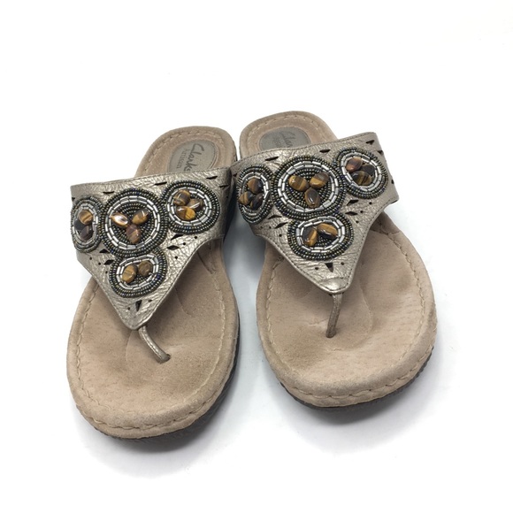 clarks beaded flip flops